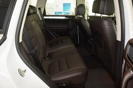 2016款大众途锐3.0TSI舒适型