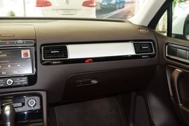 2016款大众途锐3.0TSI舒适型