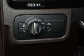 2016款大众途锐3.0TSI舒适型