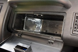 2016款北汽制造BJ212
