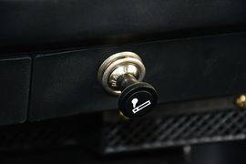 2016款北汽制造BJ212