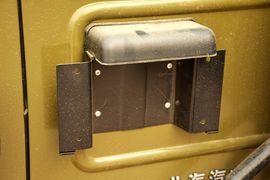 2016款北汽制造BJ212