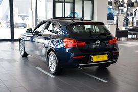 2016款宝马118i都市设计套装