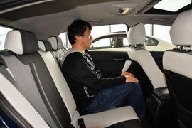 2016款宝马118i都市设计套装