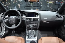 奥迪A5敞篷版车展实拍