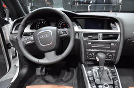 奥迪A5敞篷版车展实拍