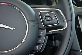 2016款捷豹XJL