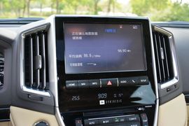 2016款丰田兰德酷路泽