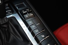 2016款保时捷Macan