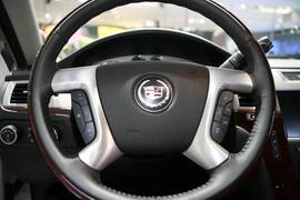 凯迪拉克凯雷德混动车展实拍