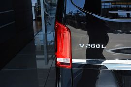 2016款奔驰V260L尊贵加长版