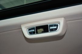 2016款奔驰V260L尊贵加长版