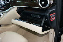 2016款奔驰V260L尊贵加长版