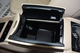 2016款奔驰V260L尊贵加长版