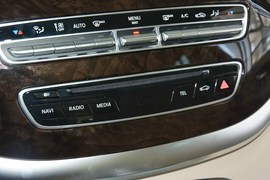 2016款奔驰V260L尊贵加长版