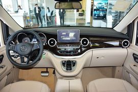 2016款奔驰V260L尊贵加长版