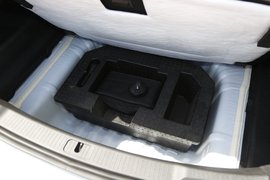 2016款别克君越混合动力30H豪华型