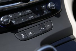 2016款别克君越混合动力30H豪华型