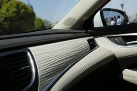 2016款别克君越混合动力30H豪华型