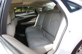 2016款别克君越混合动力30H豪华型