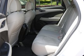 2016款别克君越混合动力30H豪华型