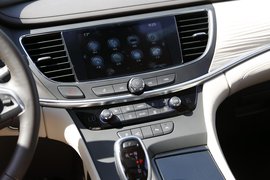 2016款别克君越混合动力30H豪华型