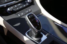 2016款别克君越混合动力30H豪华型