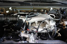 2016款三菱帕杰罗3.0L自动尊贵版