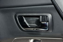 2016款三菱帕杰罗3.0L自动尊贵版