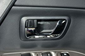 2016款三菱帕杰罗3.0L自动尊贵版