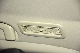 2016款三菱帕杰罗3.0L自动尊贵版