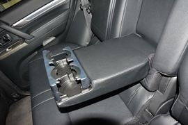 2016款三菱帕杰罗3.0L自动尊贵版