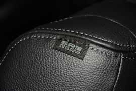 2016款三菱帕杰罗3.0L自动尊贵版