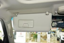 2016款三菱帕杰罗3.0L自动尊贵版