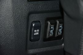 2016款三菱帕杰罗3.0L自动尊贵版