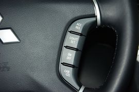 2016款三菱帕杰罗3.0L自动尊贵版