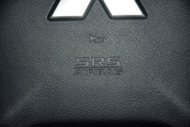 2016款三菱帕杰罗3.0L自动尊贵版