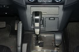 2016款三菱帕杰罗3.0L自动尊贵版