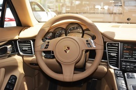 2016款保时捷Panamera