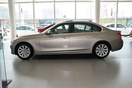 2016款宝马328Li时尚型