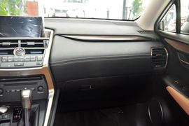 2016款雷克萨斯NX200