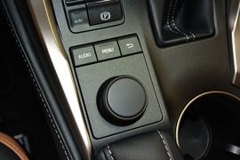 2016款雷克萨斯NX200