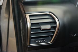 2016款雷克萨斯NX200