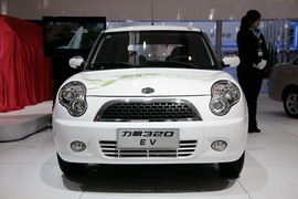 力帆320电动车车展实拍