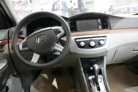 力帆620CVT车展实拍