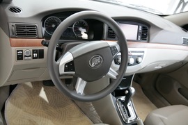 力帆620CVT车展实拍