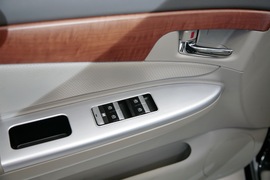 力帆620CVT车展实拍