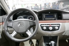 力帆620电动车车展实拍