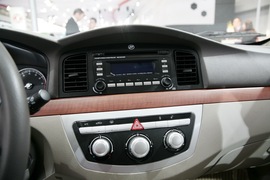 力帆620电动车车展实拍