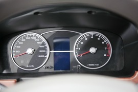 力帆620电动车车展实拍